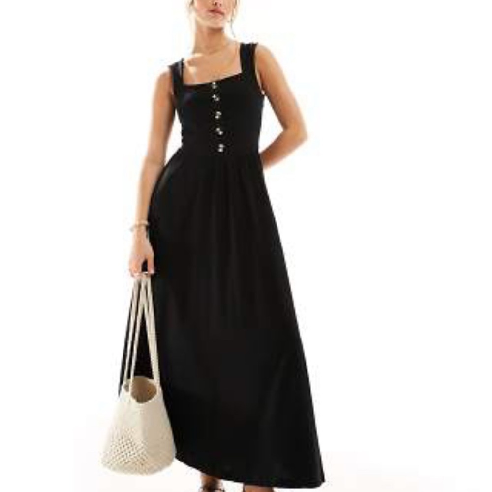 Elegant Black Maxi Dress